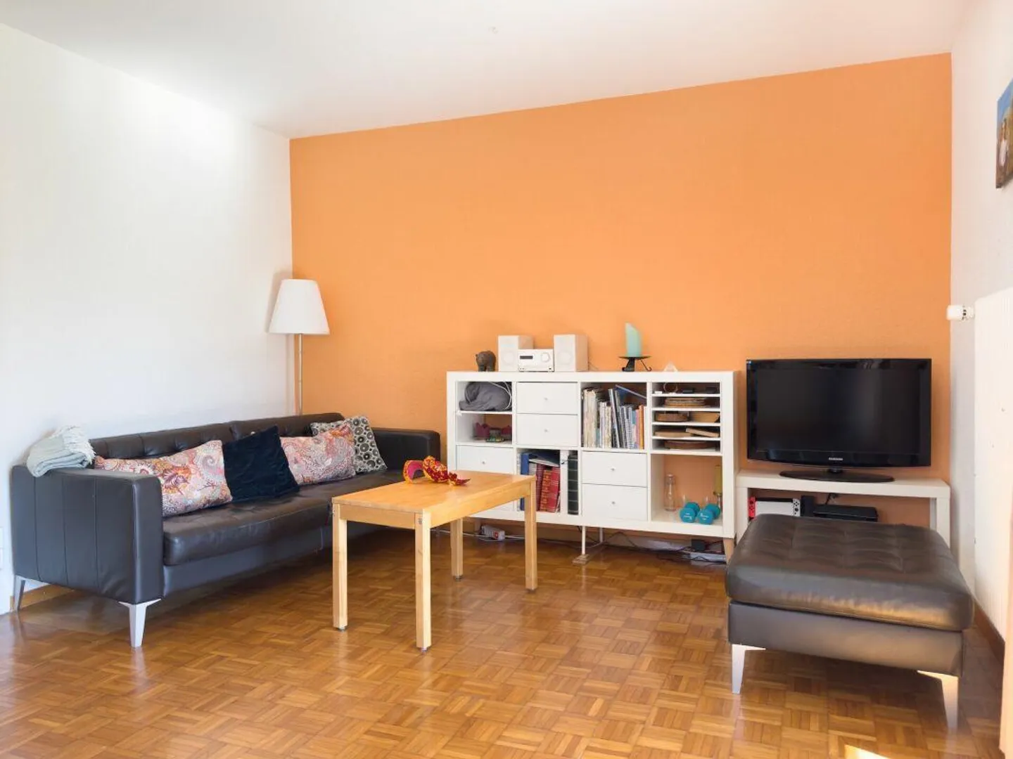 Close to Nature and the City: 5.5-Room Semi-Detached Family House Near Bern and Aare - Photo 4 of 22