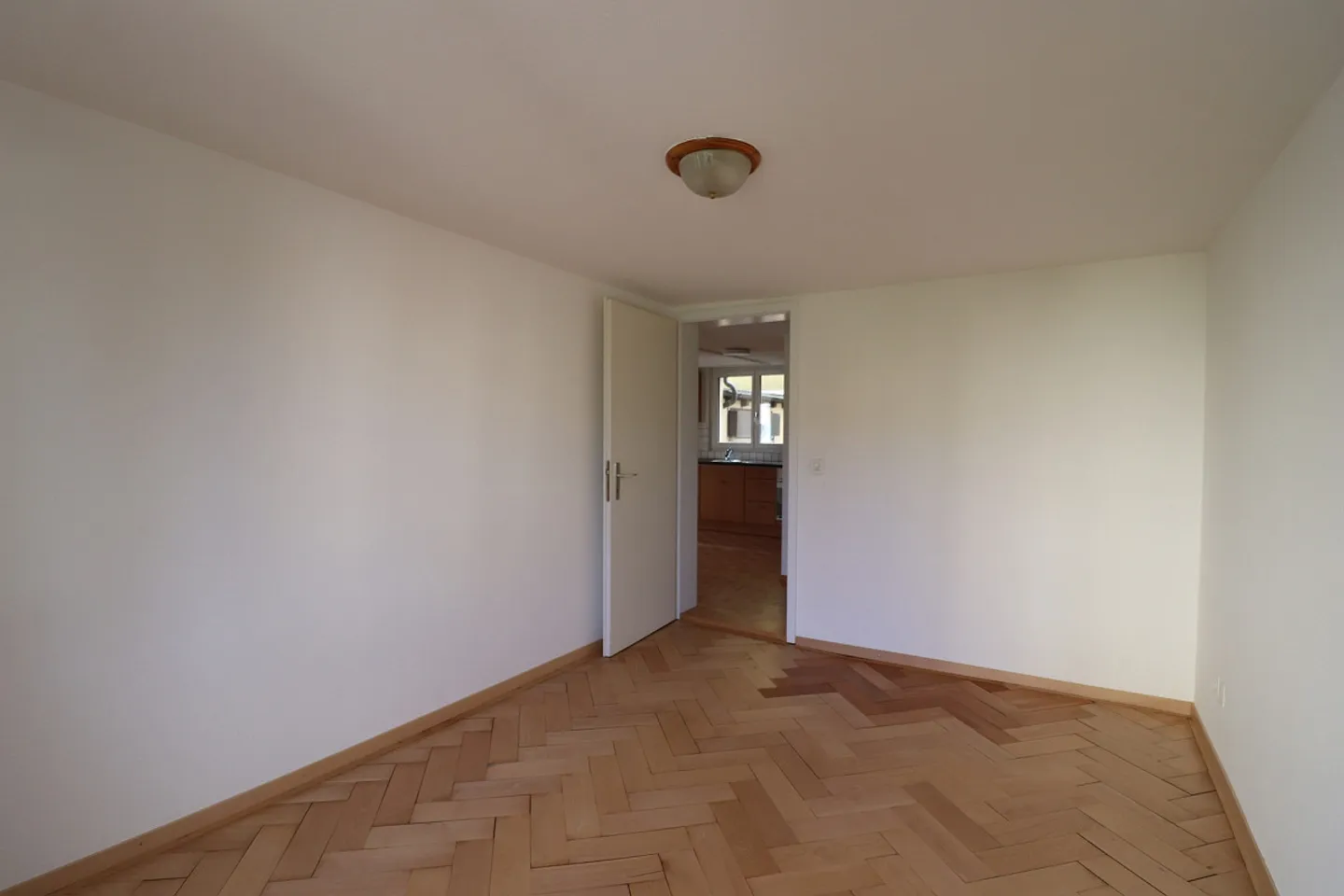 2.5 Room Apartment - Photo 7 of 9