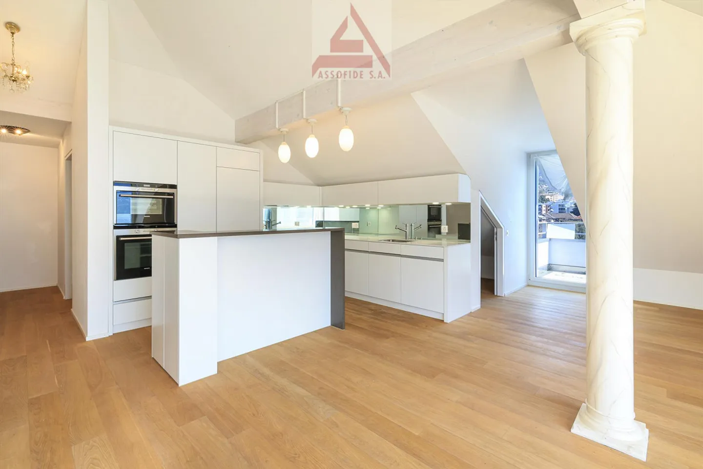 Beautiful 3.5-room penthouse apartment - Photo 2 of 7