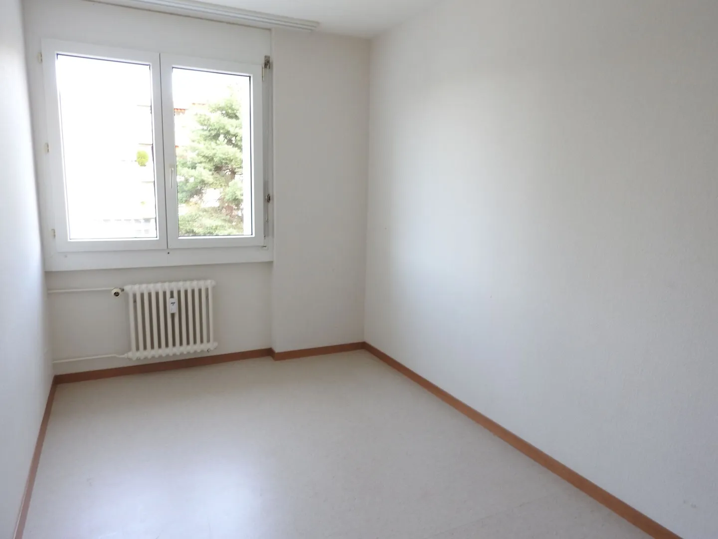 Gemütliche 4.5 Zimmerwohnung mit Aussicht - Foto 7 von 9