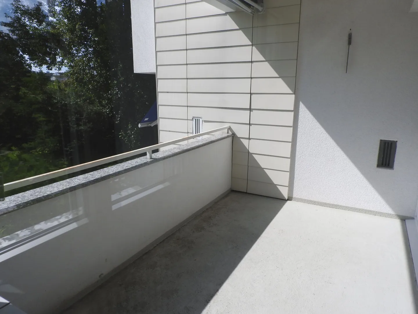 Gemütliche 4.5 Zimmerwohnung mit Aussicht - Foto 8 von 9