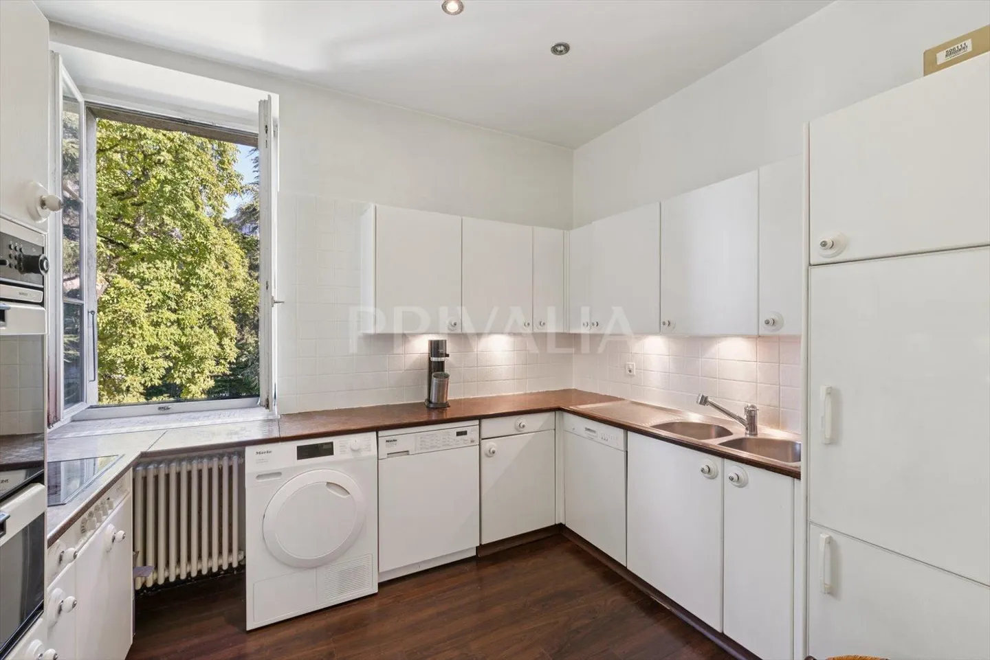 En exclusivité - Appartement d'exception au sein du Château de Veyrier - Photo 2 sur 3