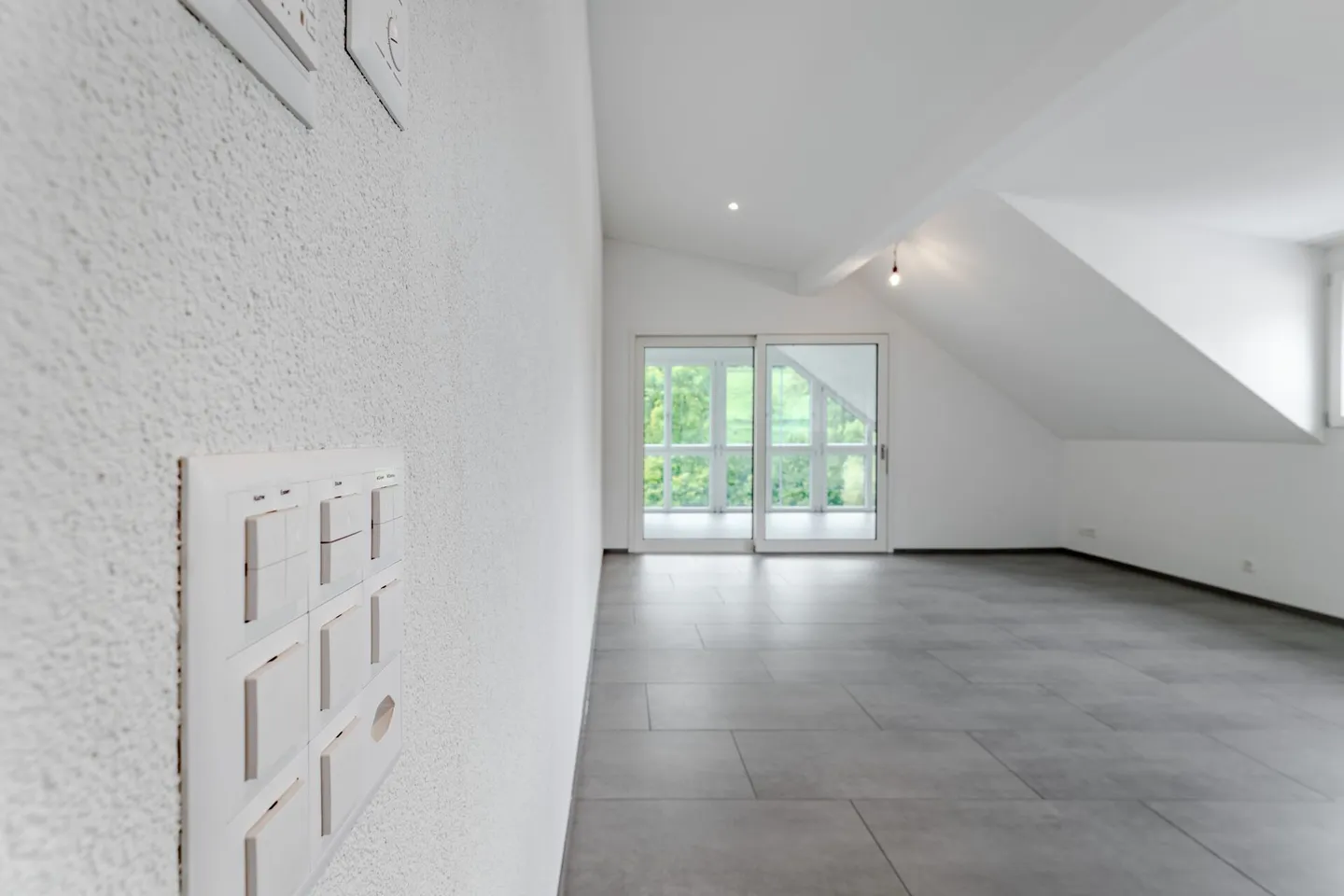Geräumige 4.5-Zimmer-Penthouse - Foto 3 von 6
