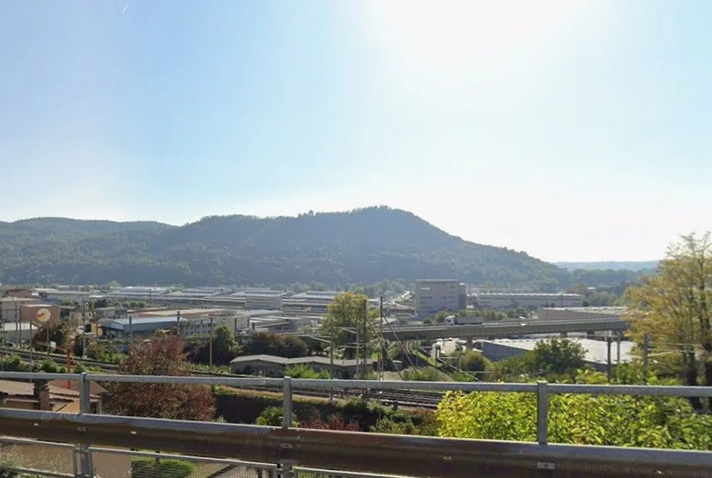 Auction Property with Terrace - Photo 4 of 13