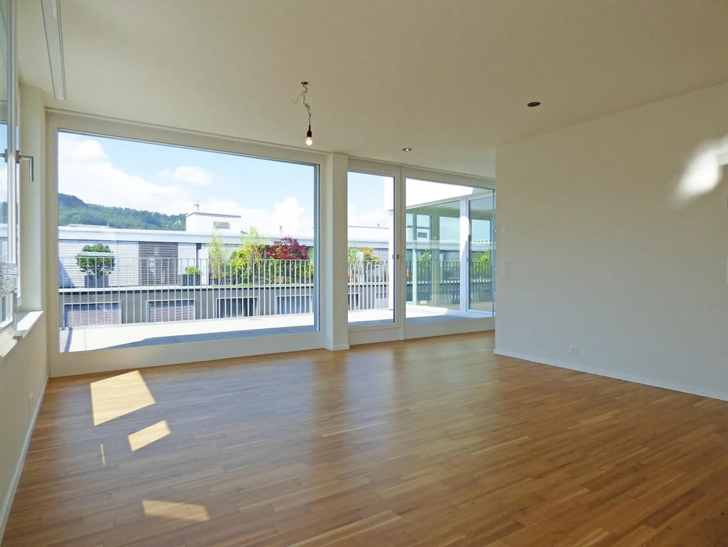 Ihr Wohntraum im "Secret Garden" - Attikawohnung mit 2 Dachterrassen! - Foto 1 von 5