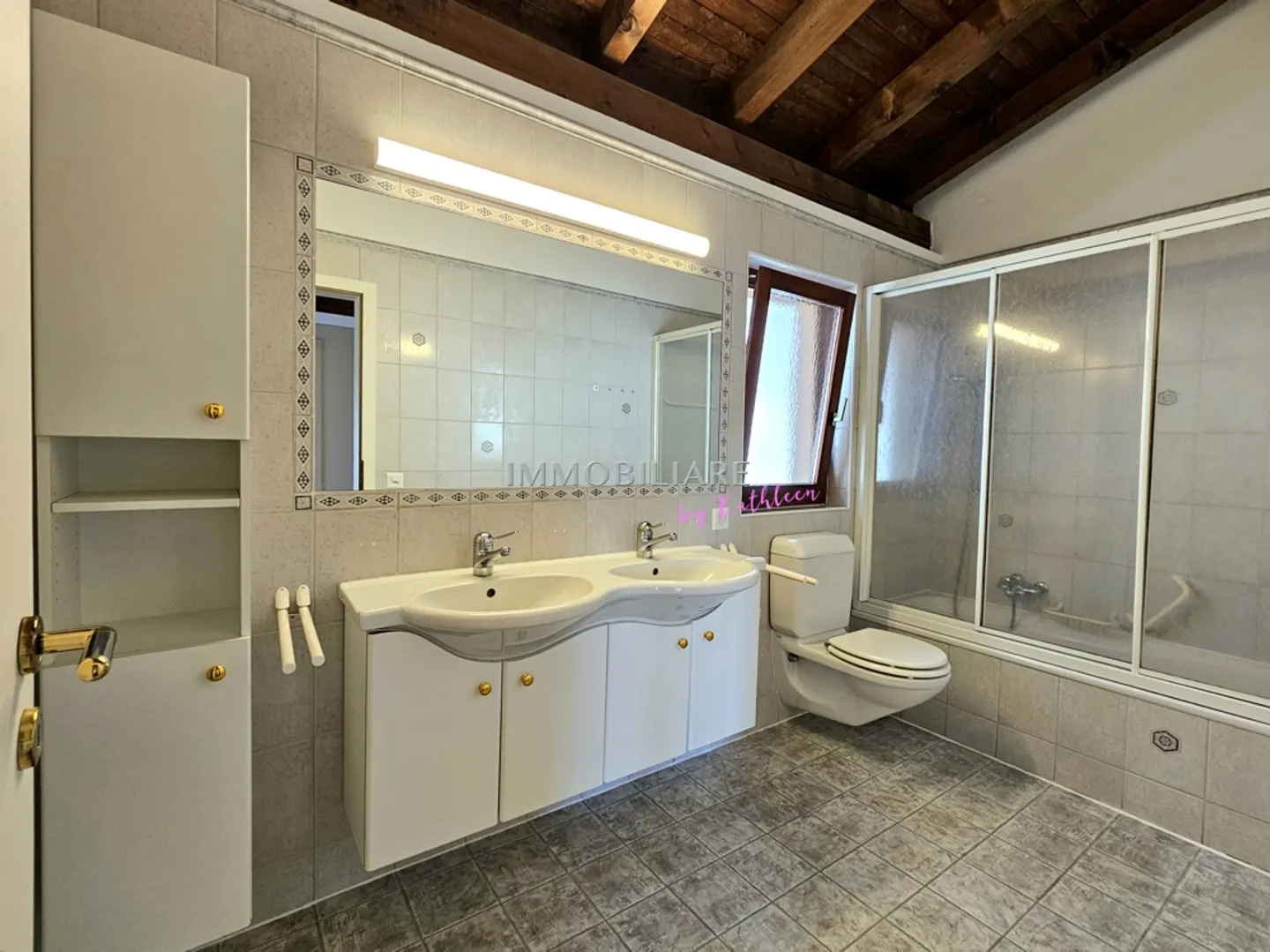 Idilliaco ai margini del bosco, soleggiato, tranquillo, vicino ai mezzi pubblici: Casa con studio separato - Foto 24 di 27