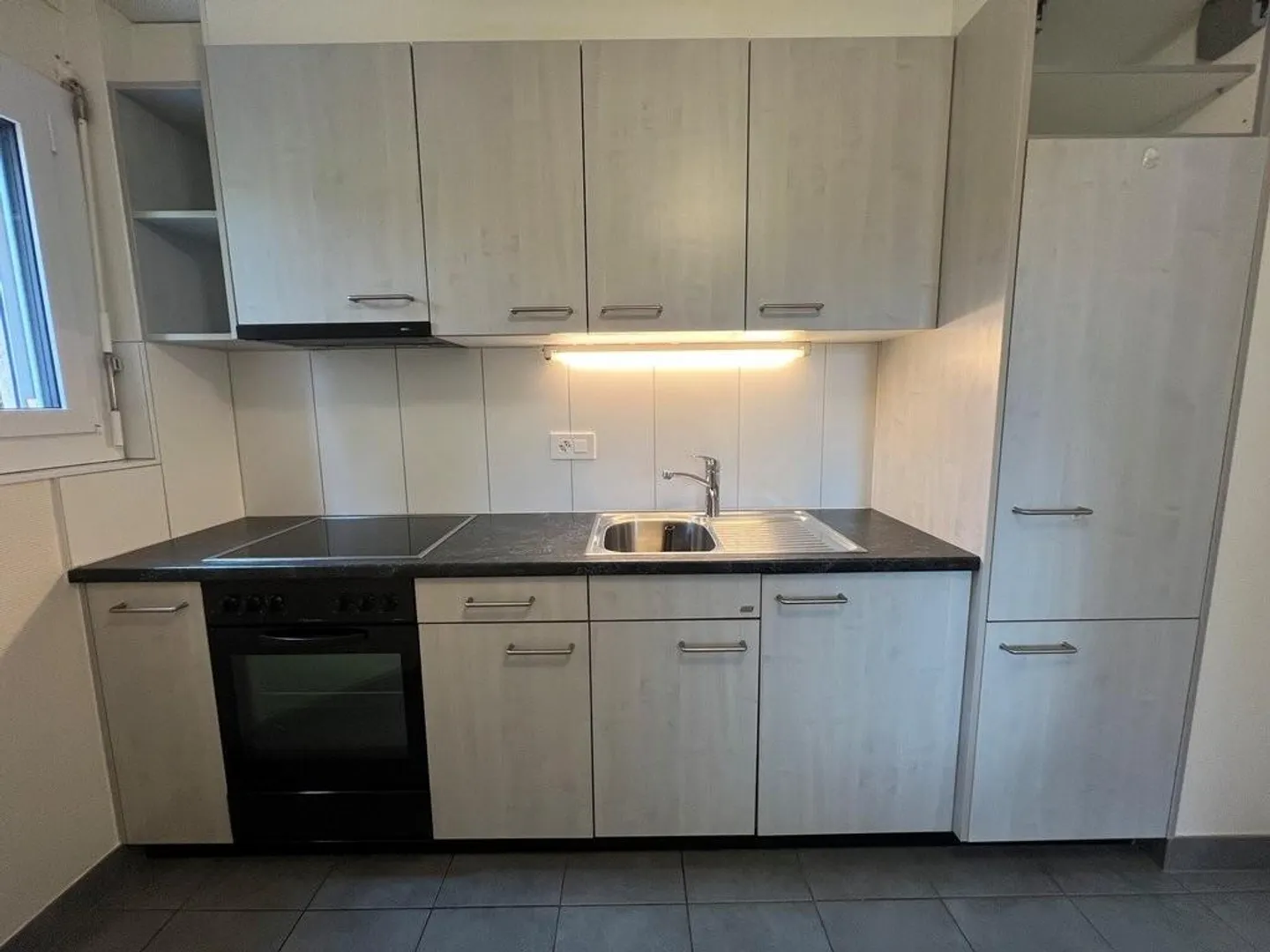 Bellissimo appartamento di 2 camere - Foto 1 di 6