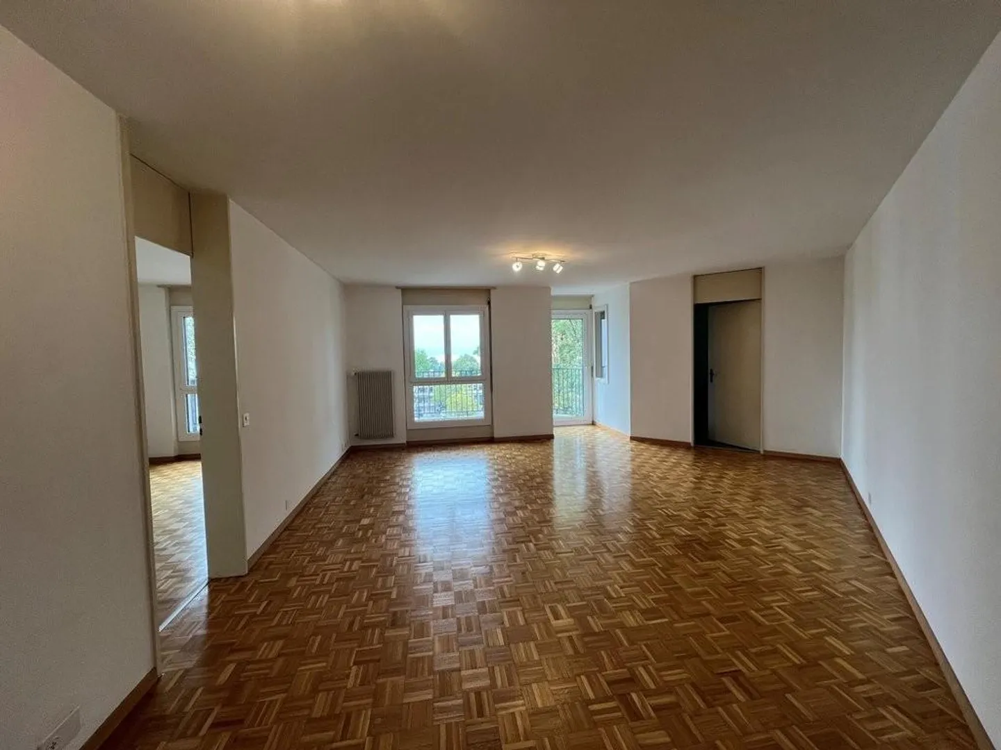 Bellissimo appartamento di 2 camere - Foto 2 di 6