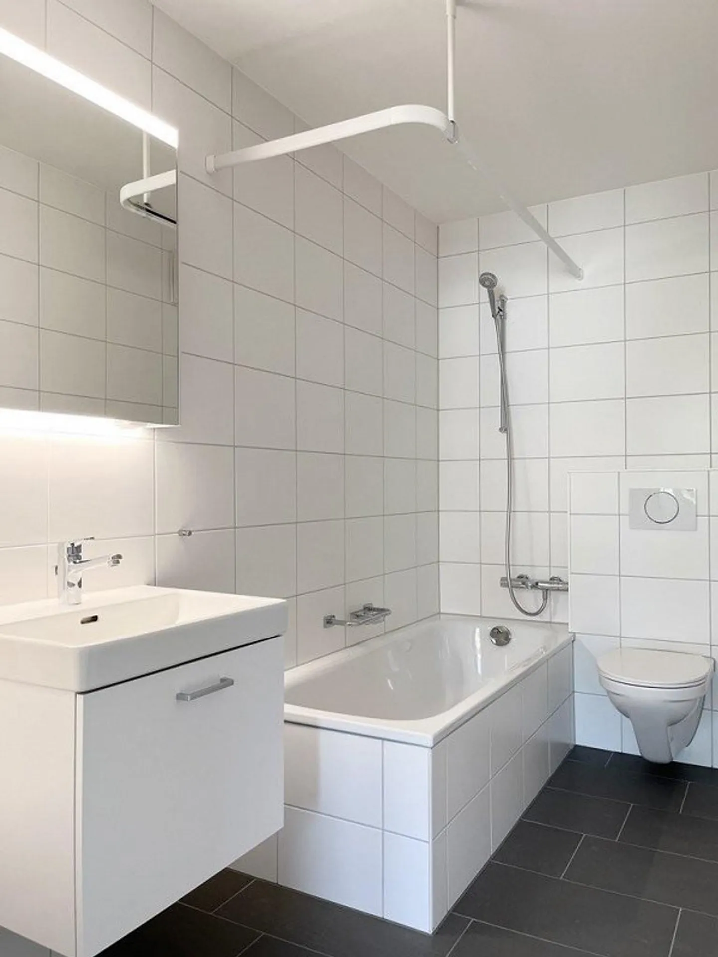 Appartamento 3.5 stanze completamente ristrutturato nel 2023 - Foto 7 di 9