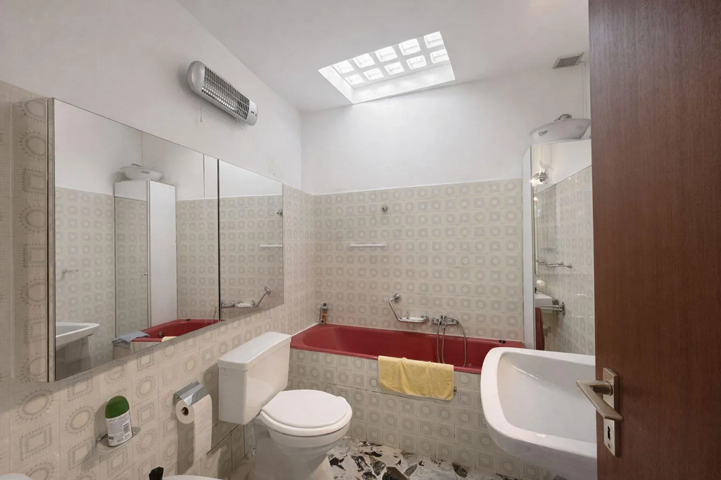 A Dream on Lake Maggiore – Two Apartments Directly on the Water - Photo 9 of 30