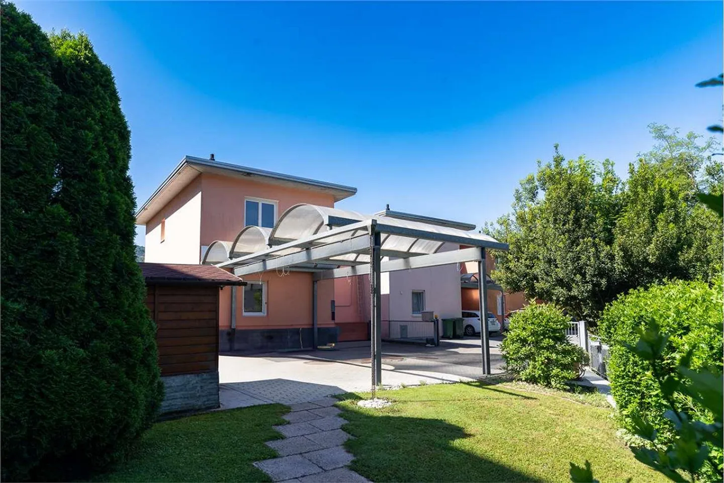 Vacallo : Maison mitoyenne avec jardin privé - Photo 5 sur 13