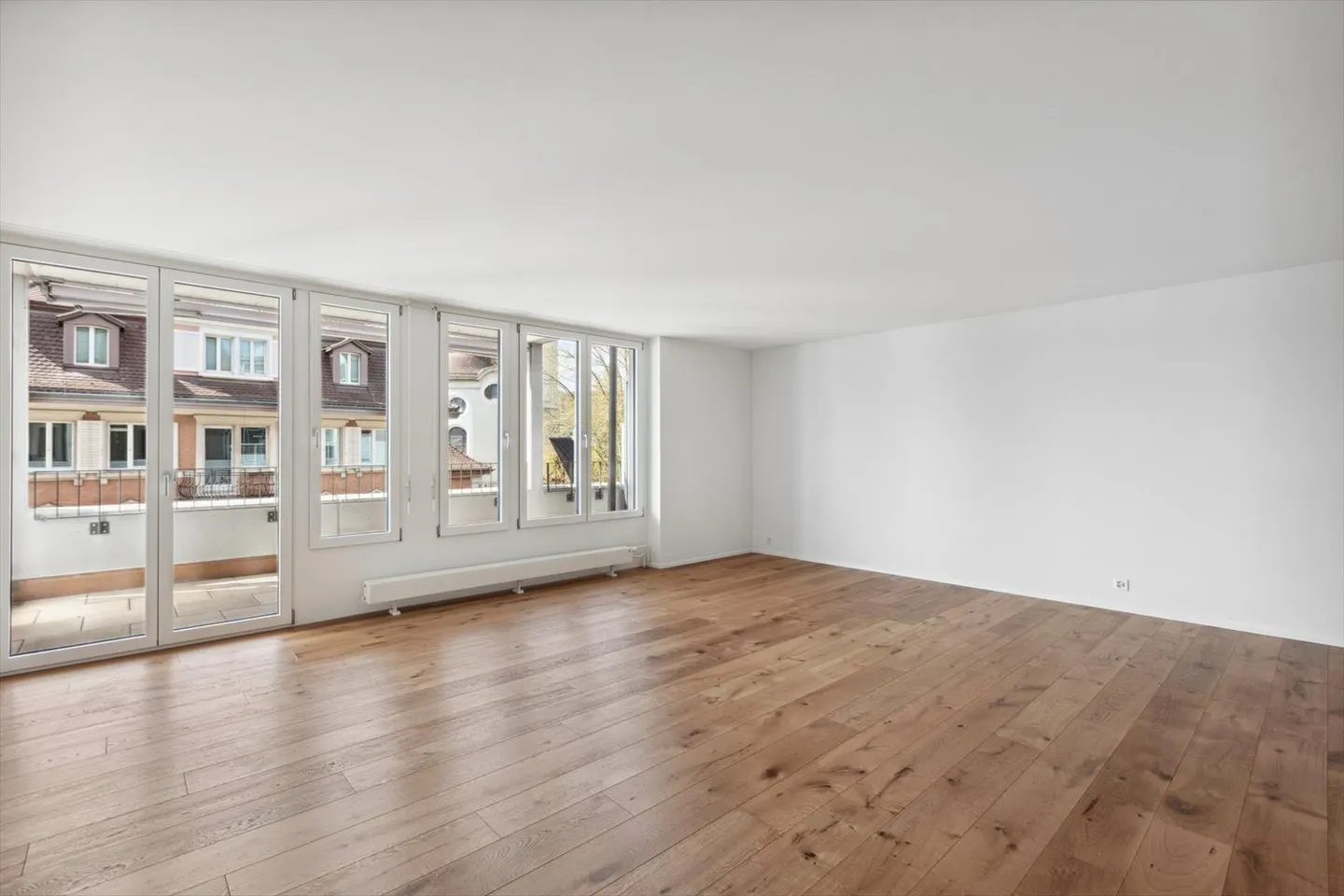 Zentral gelegen! - Foto 3 von 13