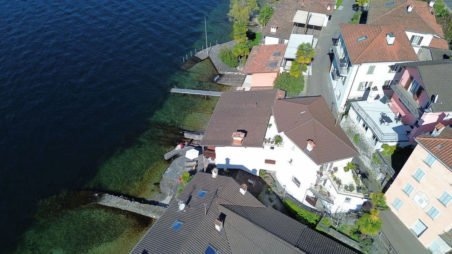 A Dream on Lake Maggiore – Two Apartments Directly on the Water - Photo 27 of 30