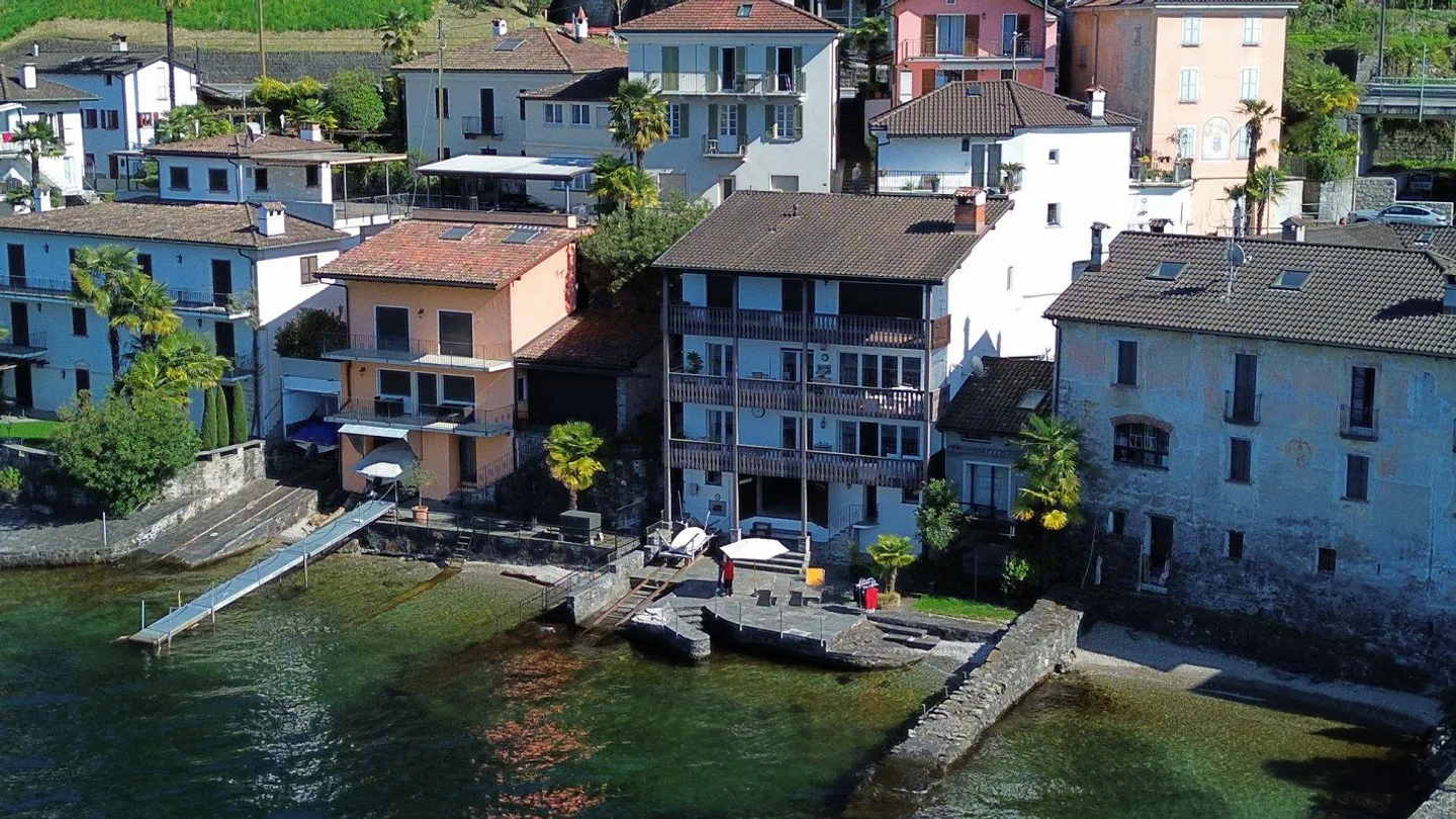 A Dream on Lake Maggiore – Two Apartments Directly on the Water - Photo 30 of 30