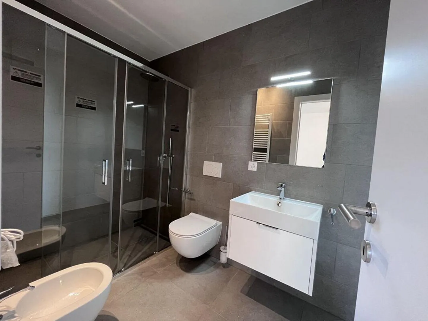 Nuovo appartamento attico di 3 1/2 locali con terrazza | Neue 3 1/2... - Foto 7 di 8