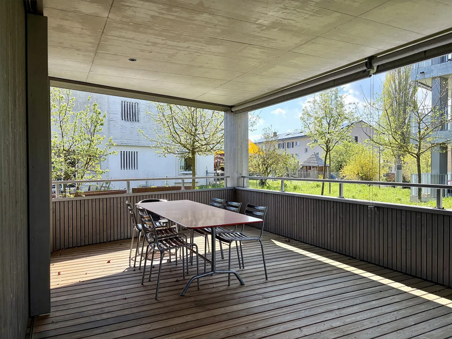 Moderne Wohnung mit grosser Terrasse - Foto 6 von 7