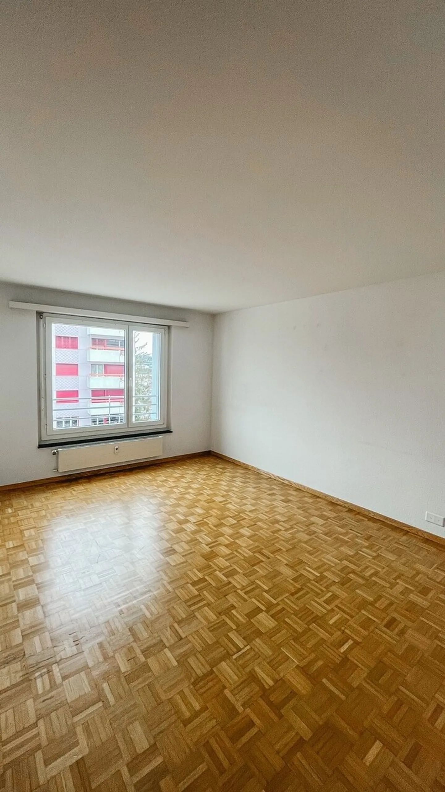 Ampio appartamento 4.5 locali - Foto 5 di 7