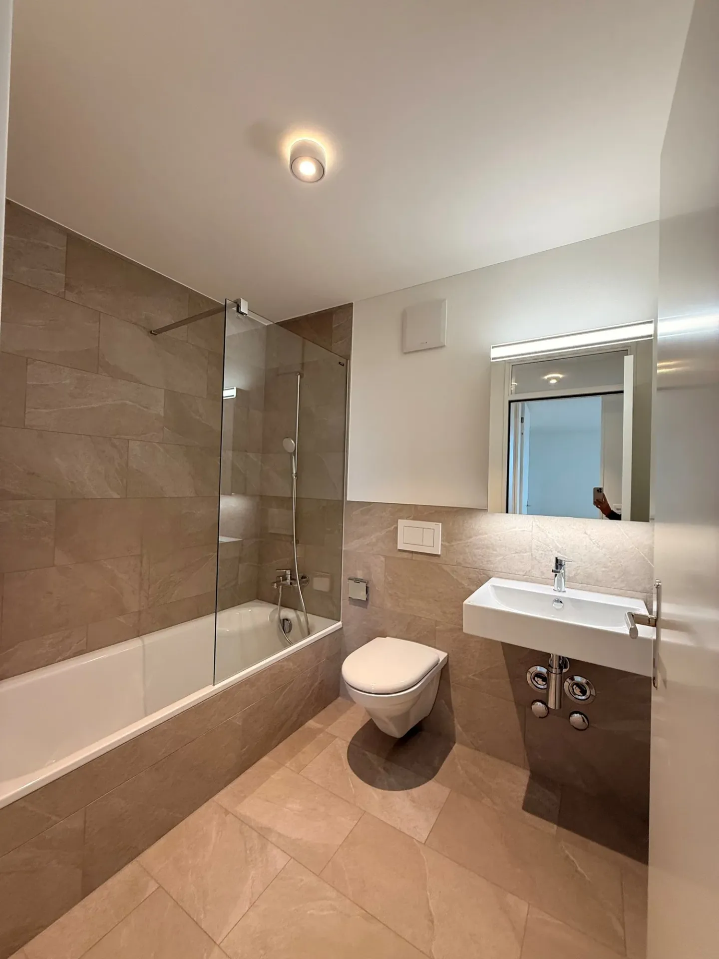 Beautiful 3.5-room garden apartment in Rümlang – stylish new building with high living comfort - Photo 6 of 10