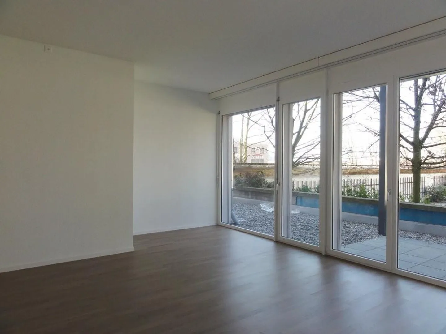 A pochi passi dalla stazione ferroviaria di Münsingen - Foto 4 di 8