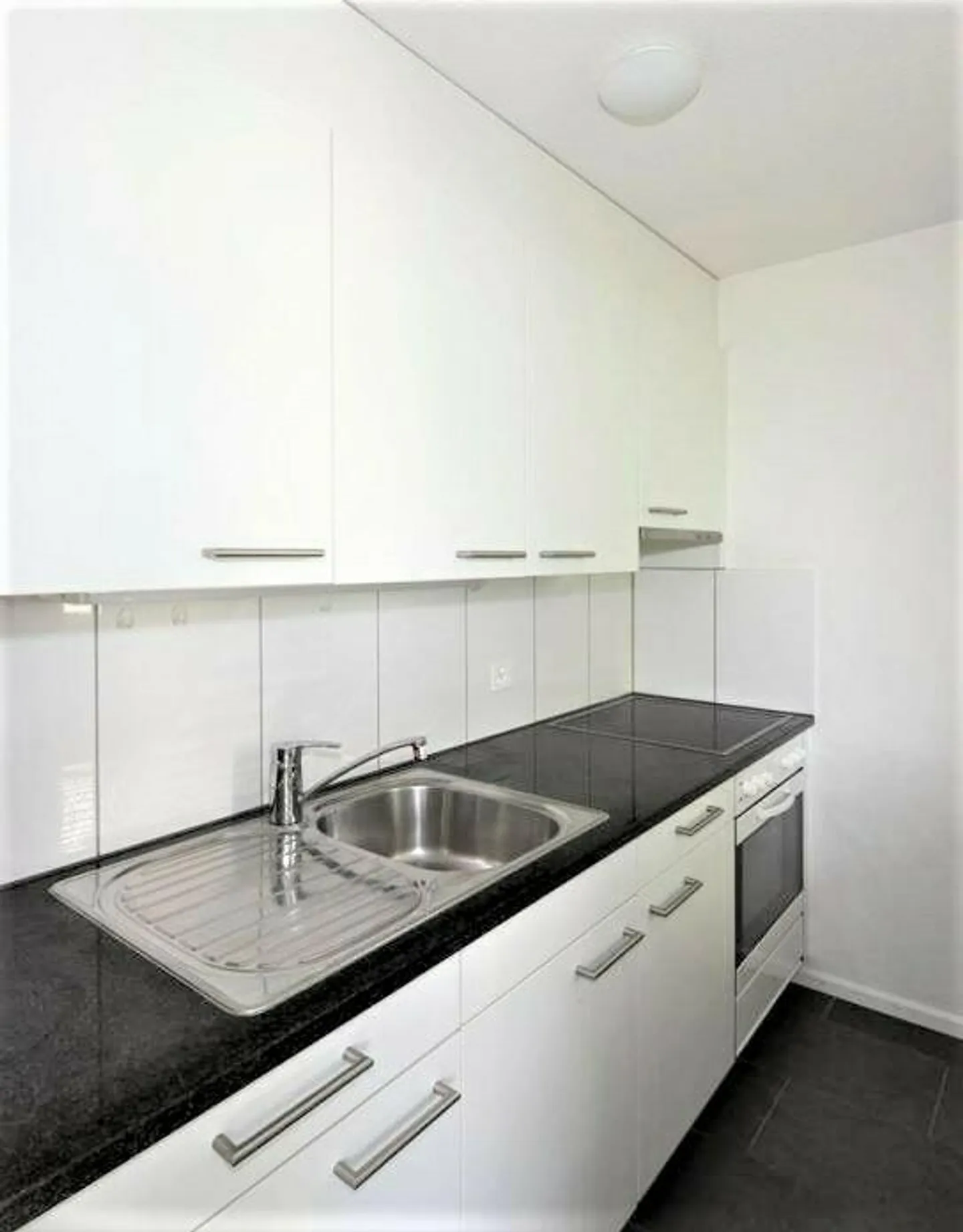 Gemütliche Wohnung mit Balkon - Foto 3 von 6