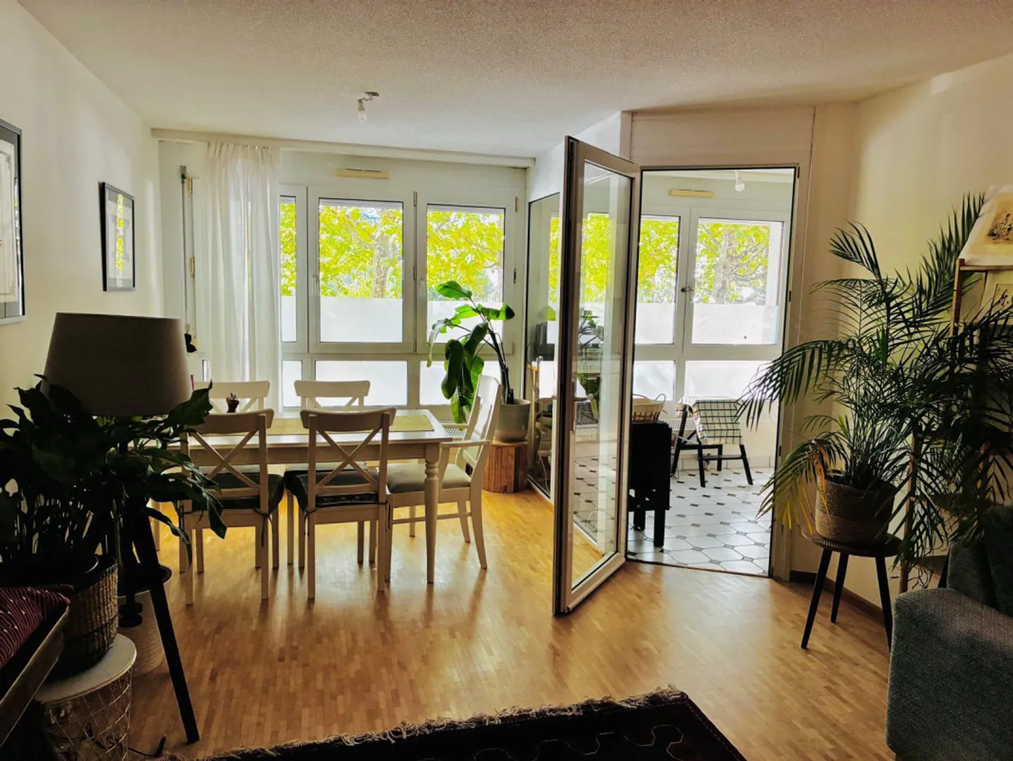 4-room apartment with large terrace - Charmilles - Photo 2 of 9