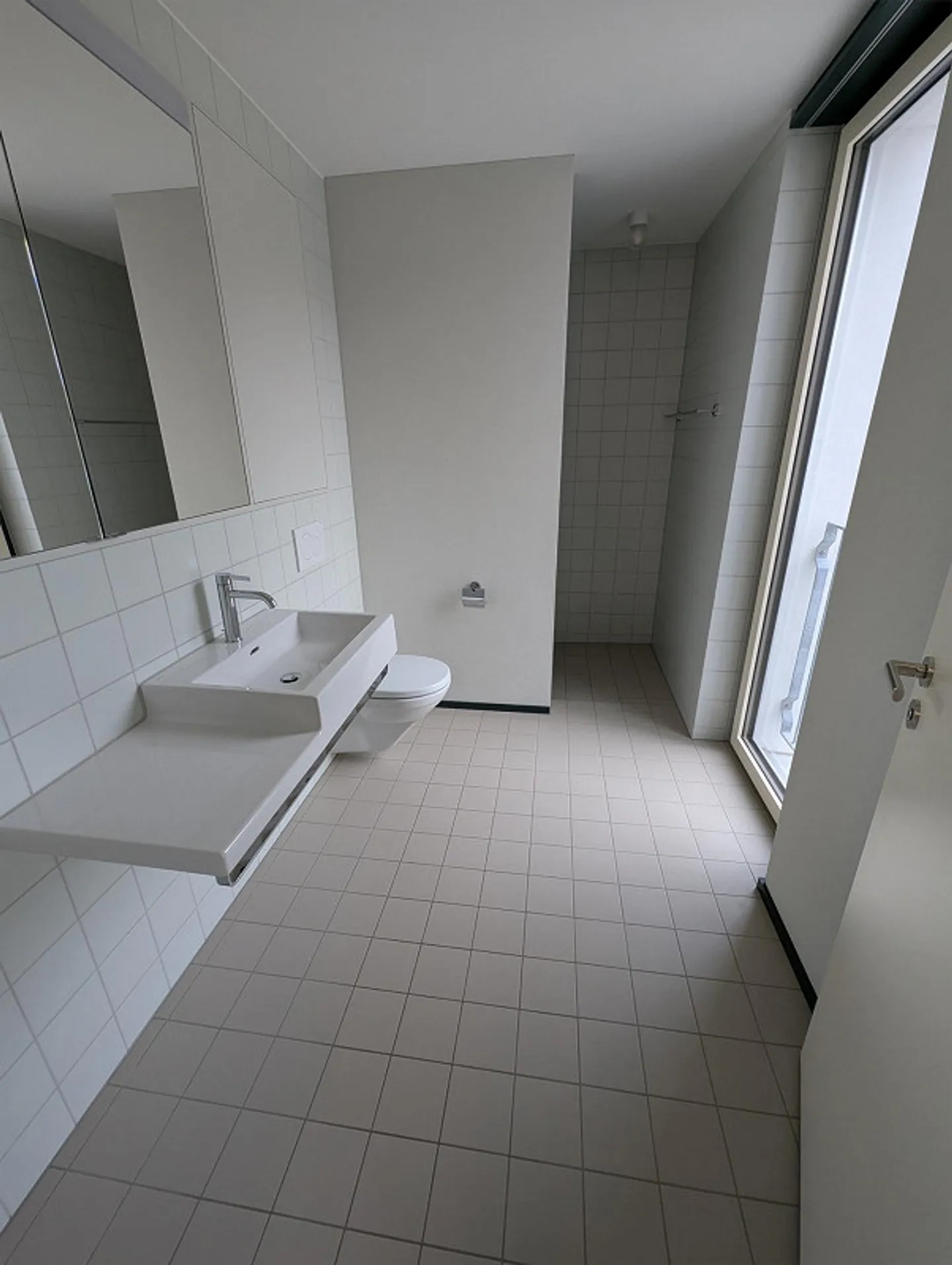 Appartamento moderno di 4,5 stanze nel quartiere Schönbühl - Foto 3 di 12