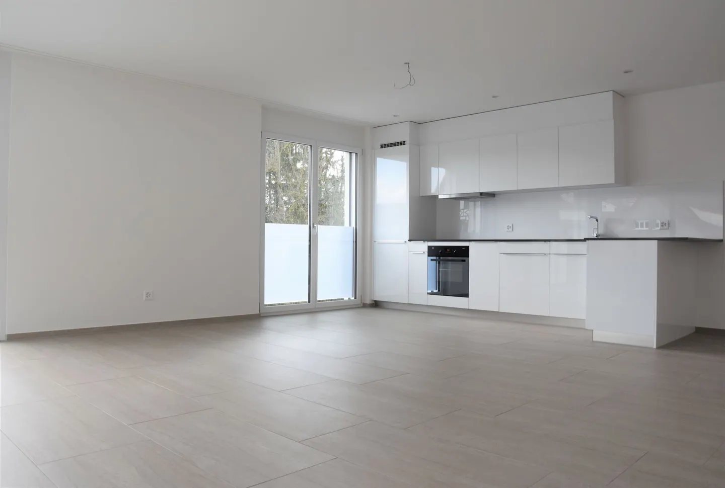 Moderne 3.5-Zimmer-Wohnung - Foto 2 von 9