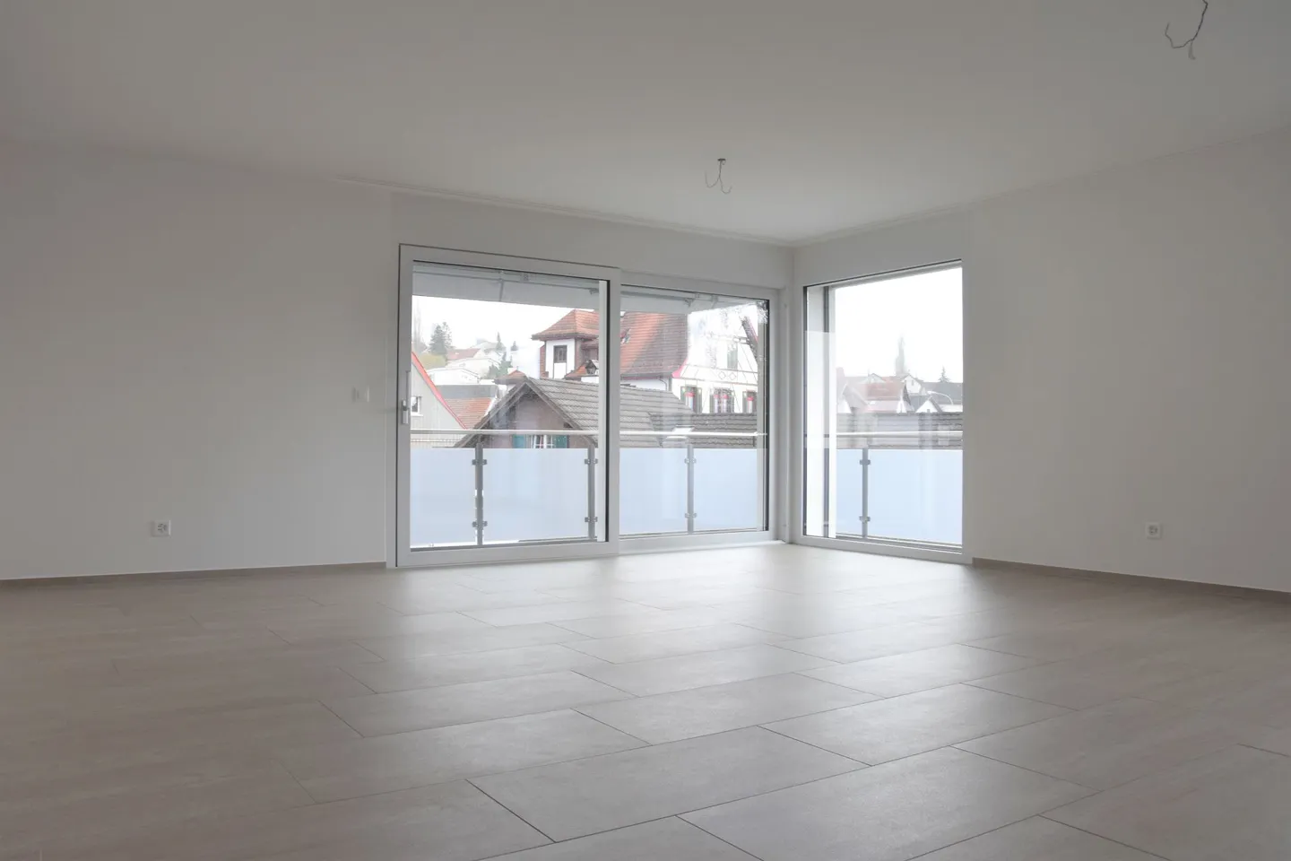 Moderne 3.5-Zimmer-Wohnung - Foto 3 von 9