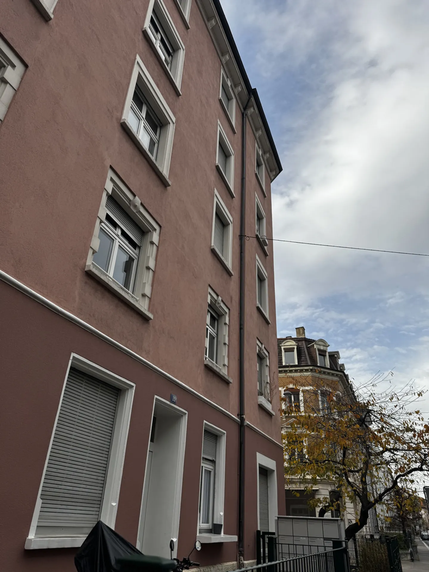 Affordable &amp; Bright (Perfect for Singles or Commuters) - Photo 2 of 5