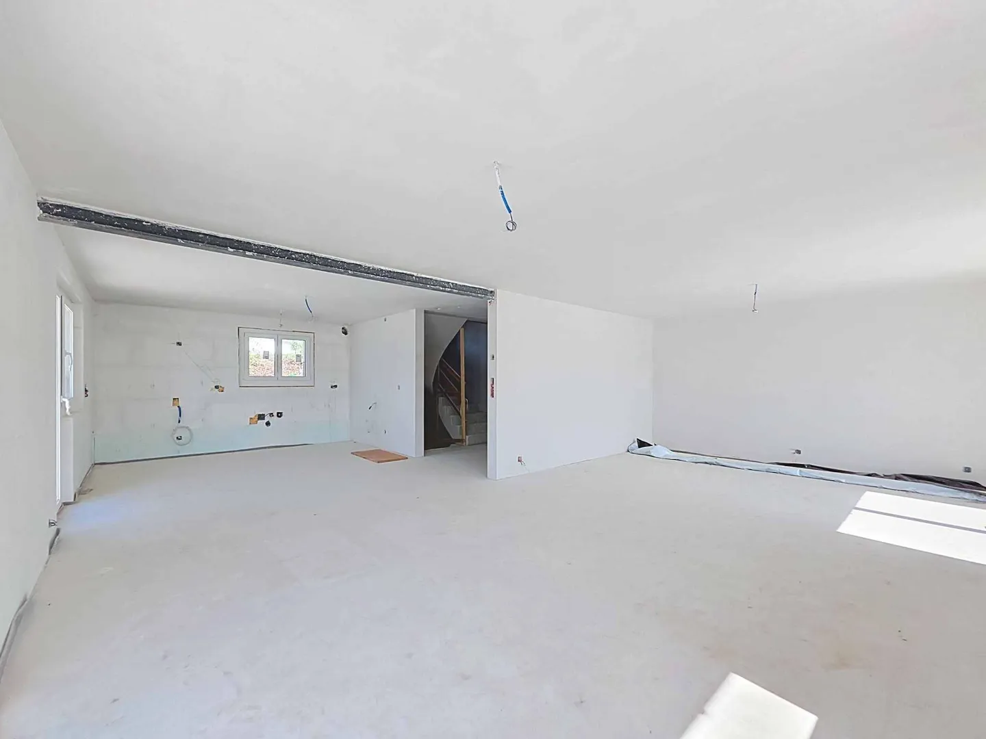 Nuovo! Villa indipendente con piscina e magnifica vista sul lago - Foto 4 di 13