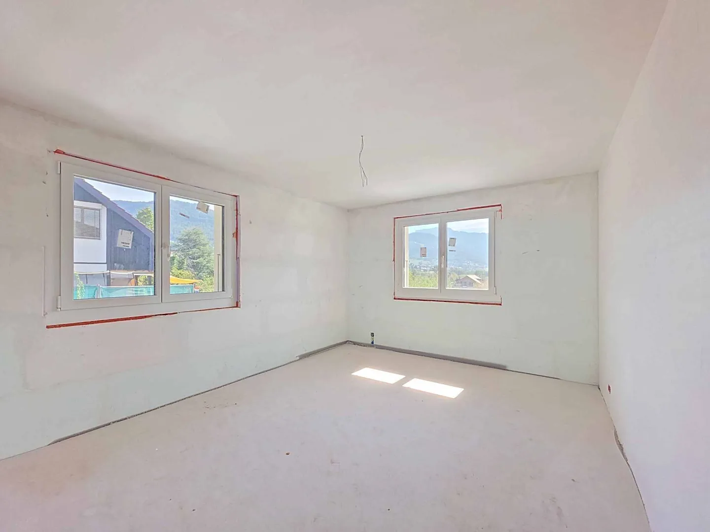 Nuovo! Villa indipendente con piscina e magnifica vista sul lago - Foto 8 di 13