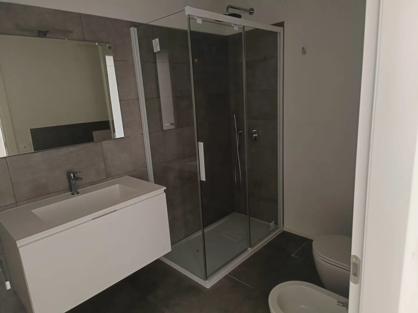 New 2.5-room apartment with garden - Photo 4 of 6