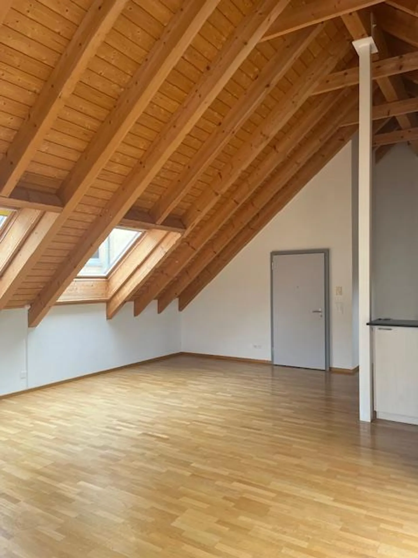 Appartamento duplex di 6,5 stanze (adatto per la condivisione) - Foto 3 di 12