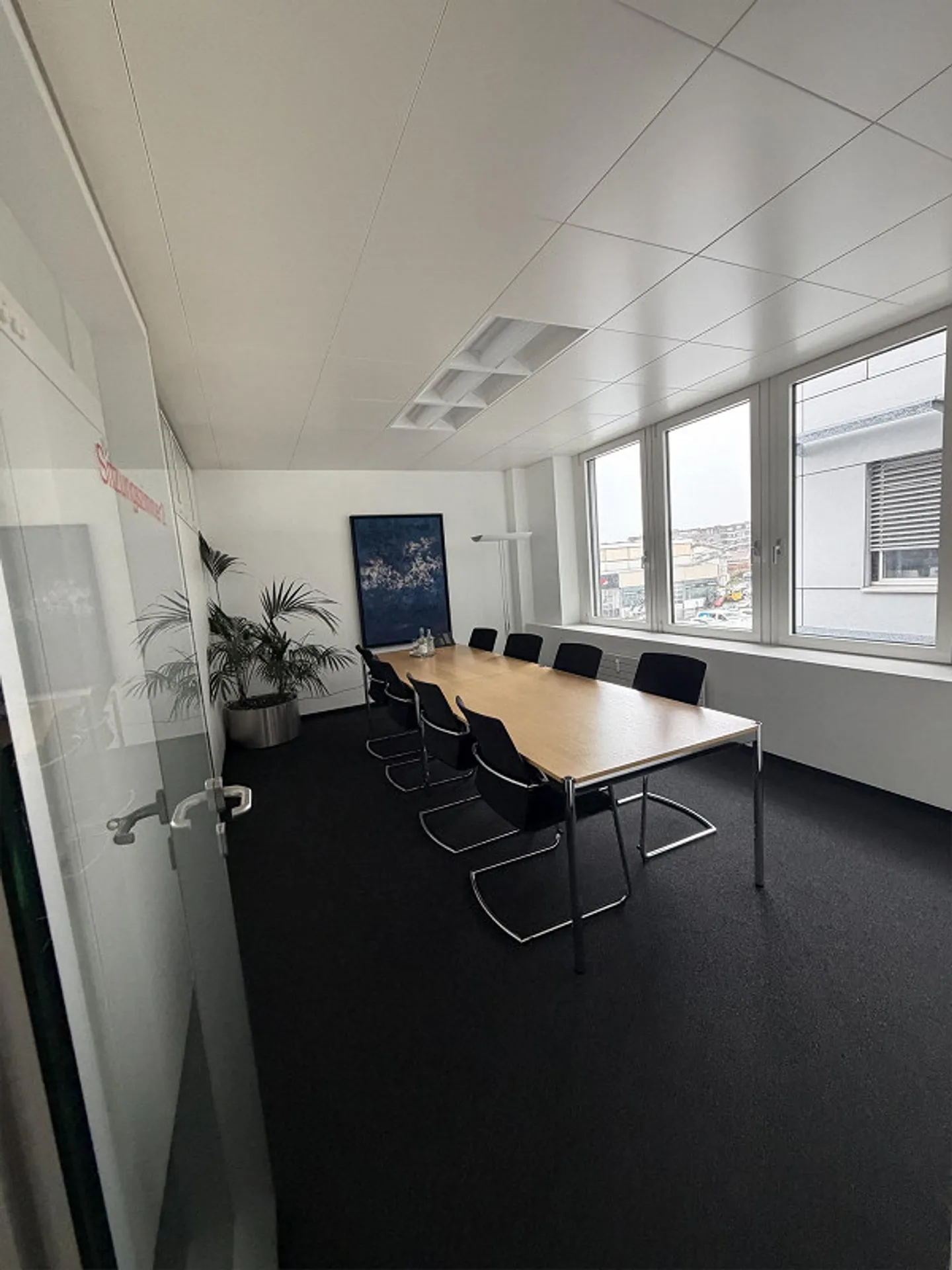 Geräumige Büroräumlichkeiten in Chur - Foto 3 von 4