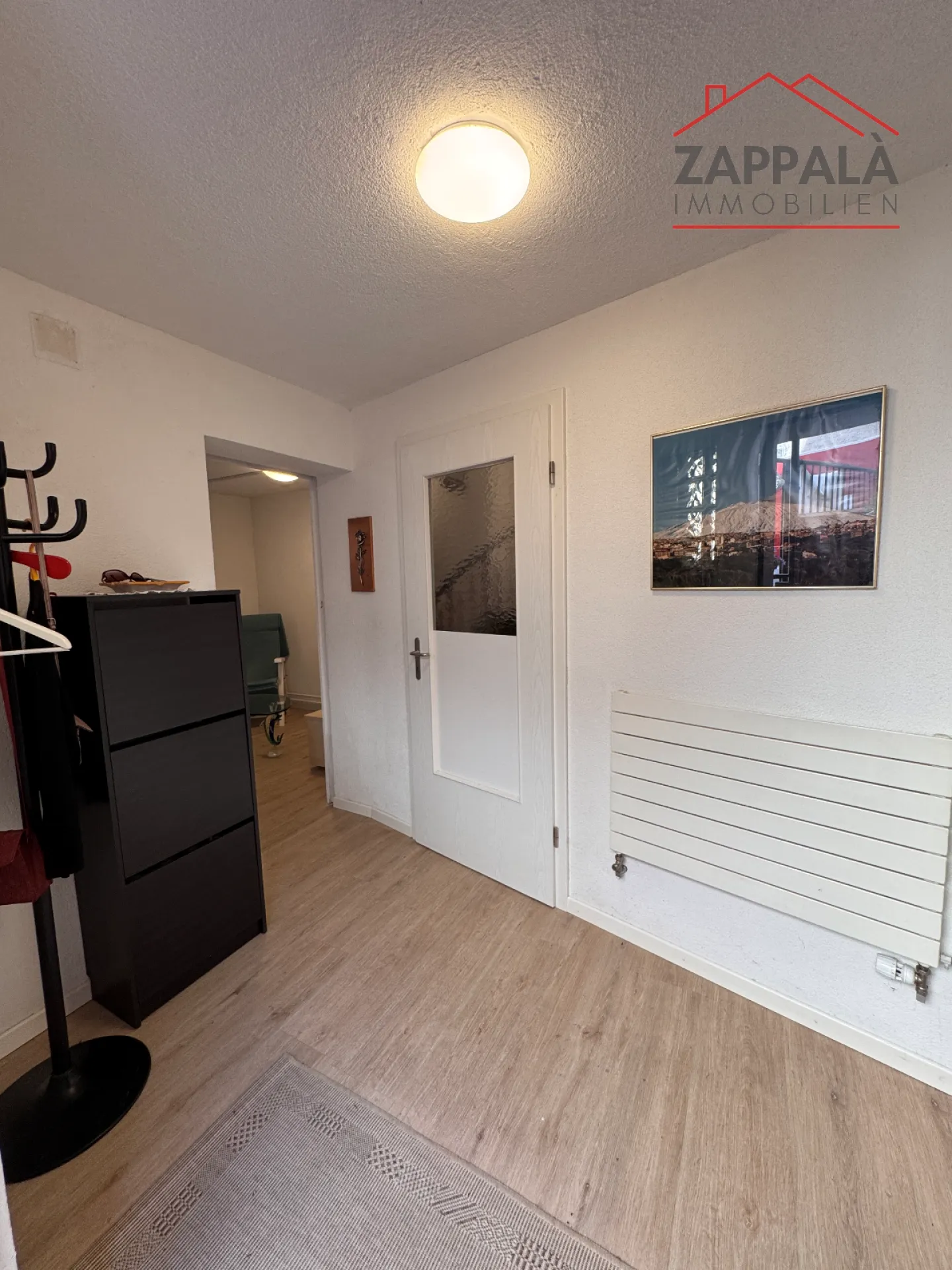 Affascinante casa a schiera angolare in posizione centrale a Hölstein – spaziosa, ben curata e con vista sulla Vordere Frenke - Foto 5 di 38