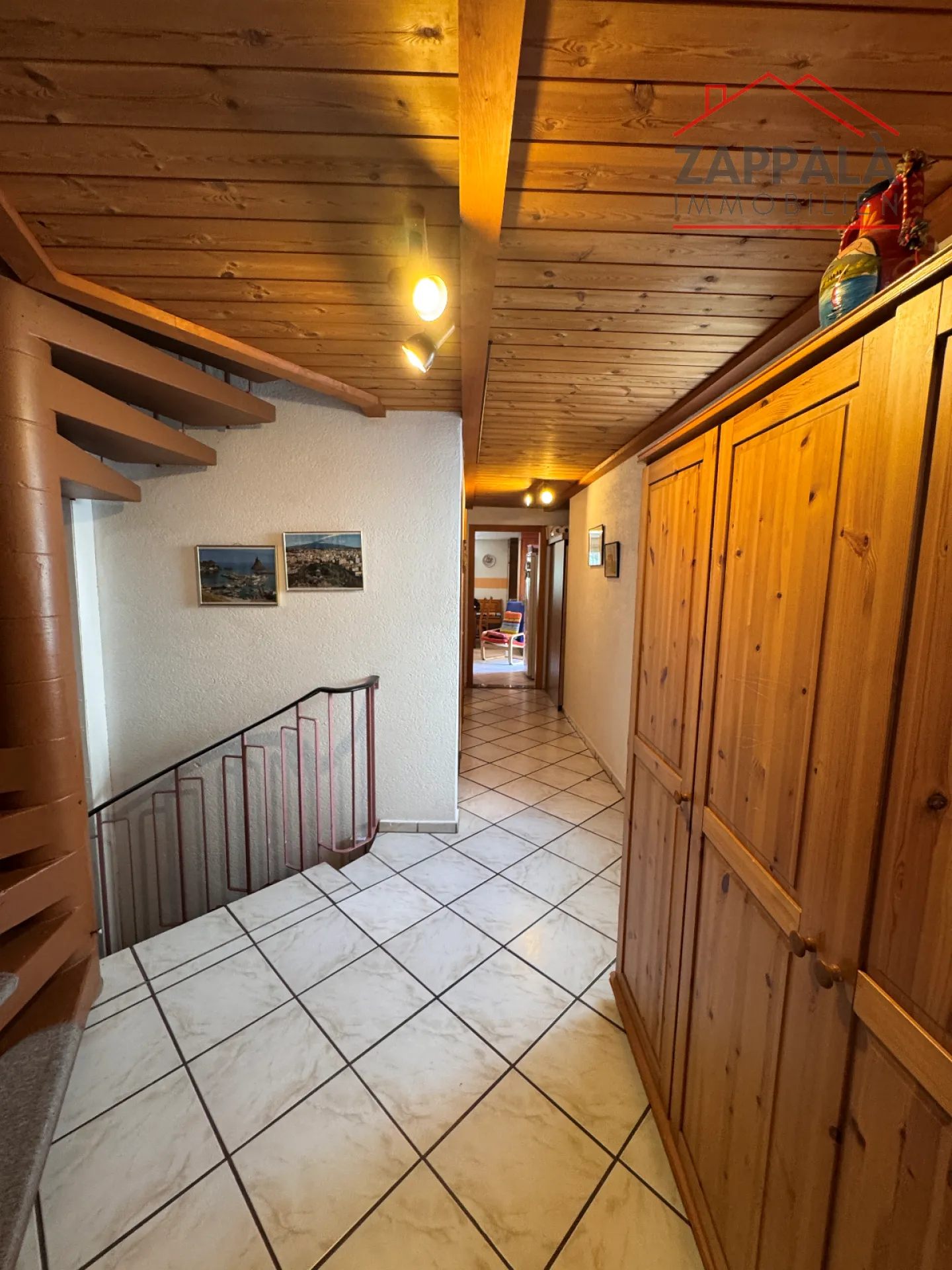 Affascinante casa a schiera angolare in posizione centrale a Hölstein – spaziosa, ben curata e con vista sulla Vordere Frenke - Foto 11 di 38