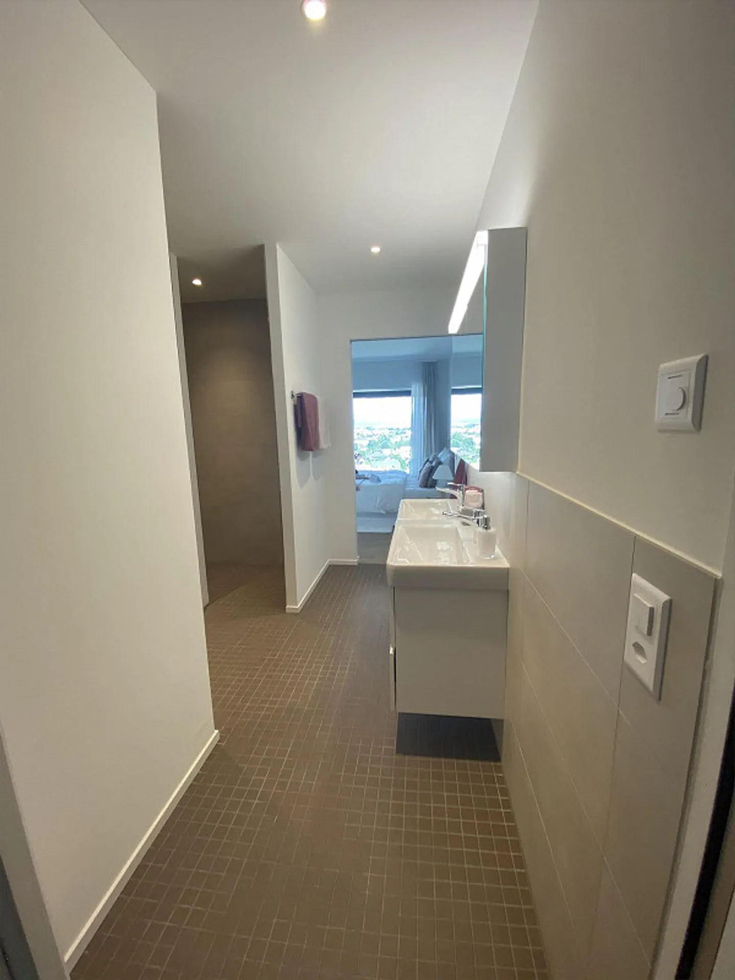 Living Above the Rooftops of Dübendorf - Photo 5 of 6