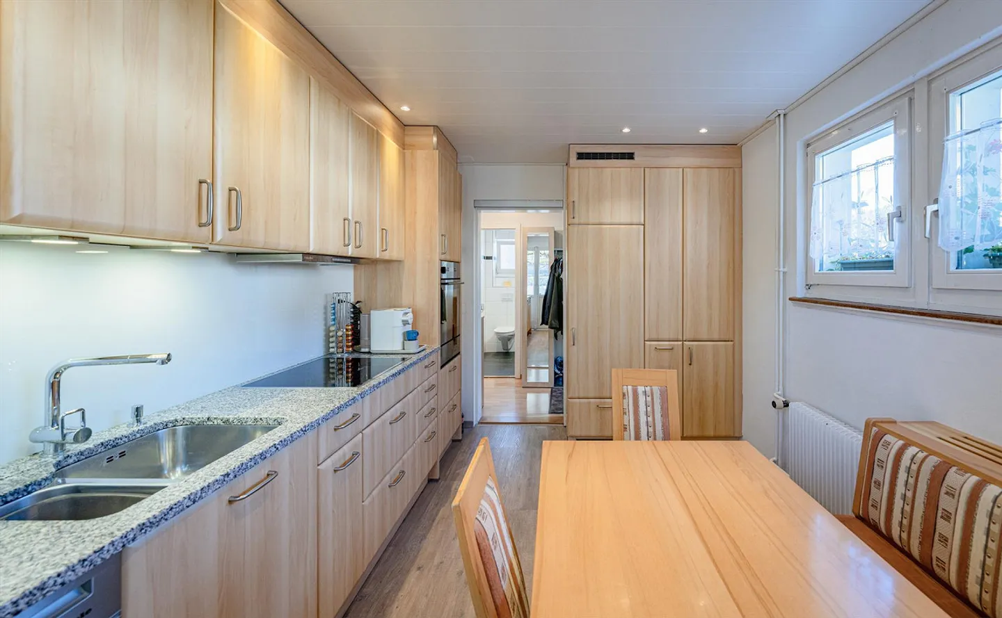 Lovely House in Chalet Style in Gümligen - Photo 4 of 8