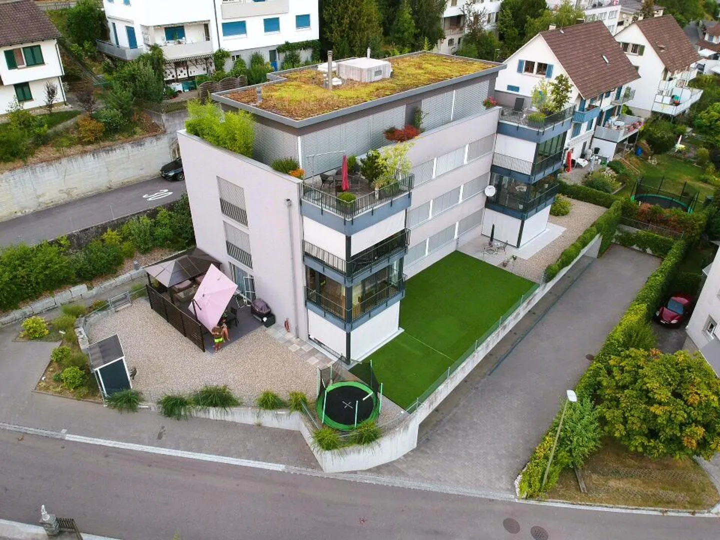 Entdecken Sie diese attraktive 3.5-Zimmer-Wohnung im 2. Stock - Foto 1 von 11