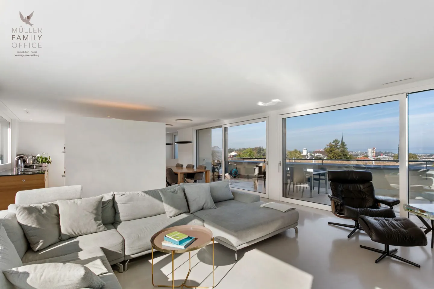 Stilvolle Attika-Maisonette mit Seesicht - Foto 8 von 14