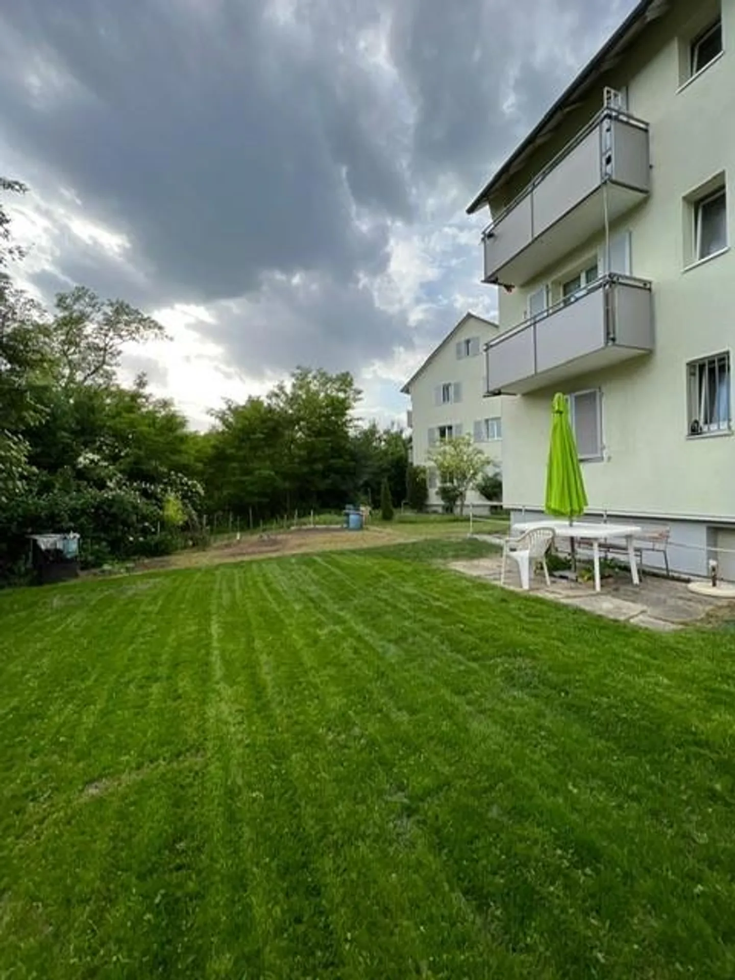Affascinanti case plurifamiliari con potenziale di sviluppo a Liestal - Foto 4 di 11