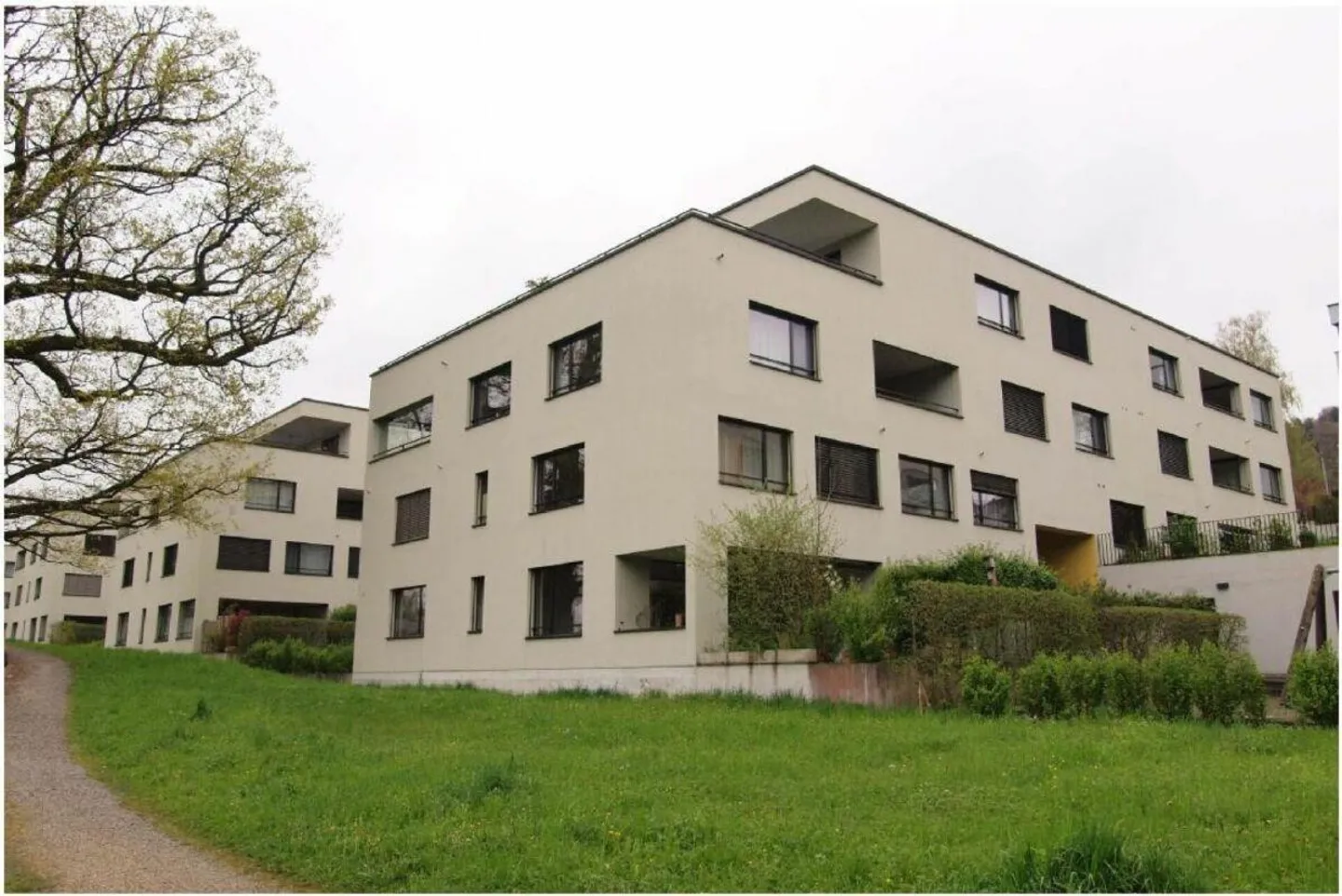 Appartement 2½ pièces en périphérie - Photo 1 sur 8