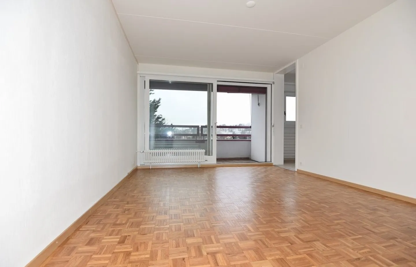 Bel appartement de 2,5 pièces avec vue dans les hauteurs de Lausanne - Photo 1 sur 6