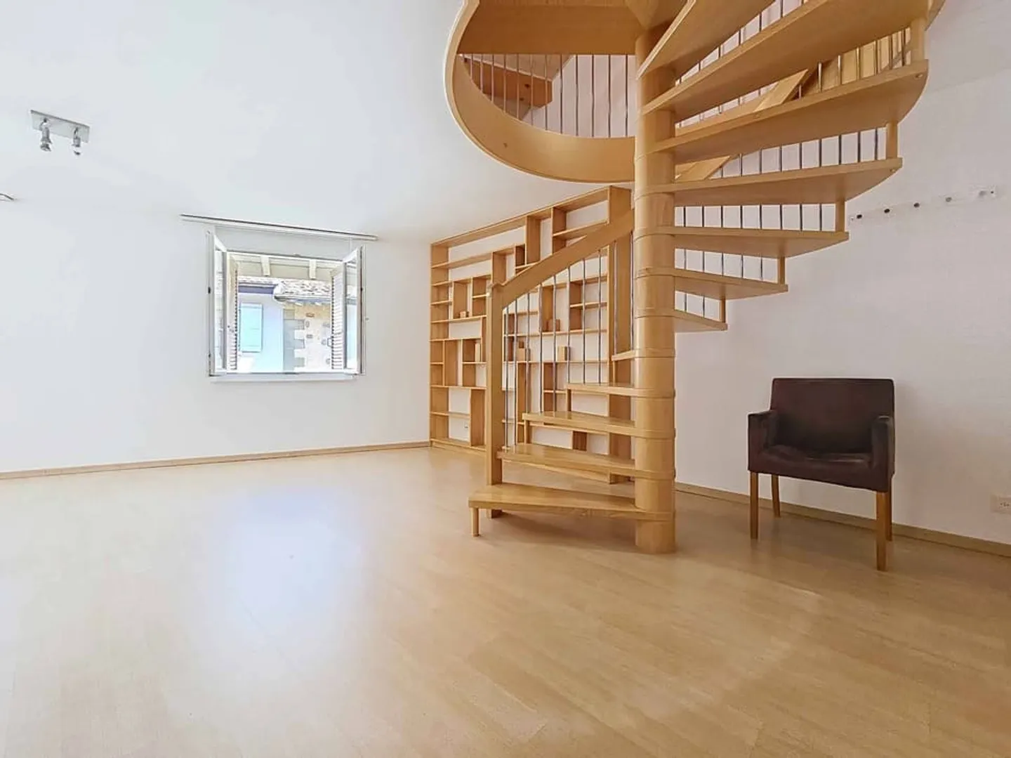 Vecchio borgo: 90m² a due passi dal lago - Foto 2 di 11