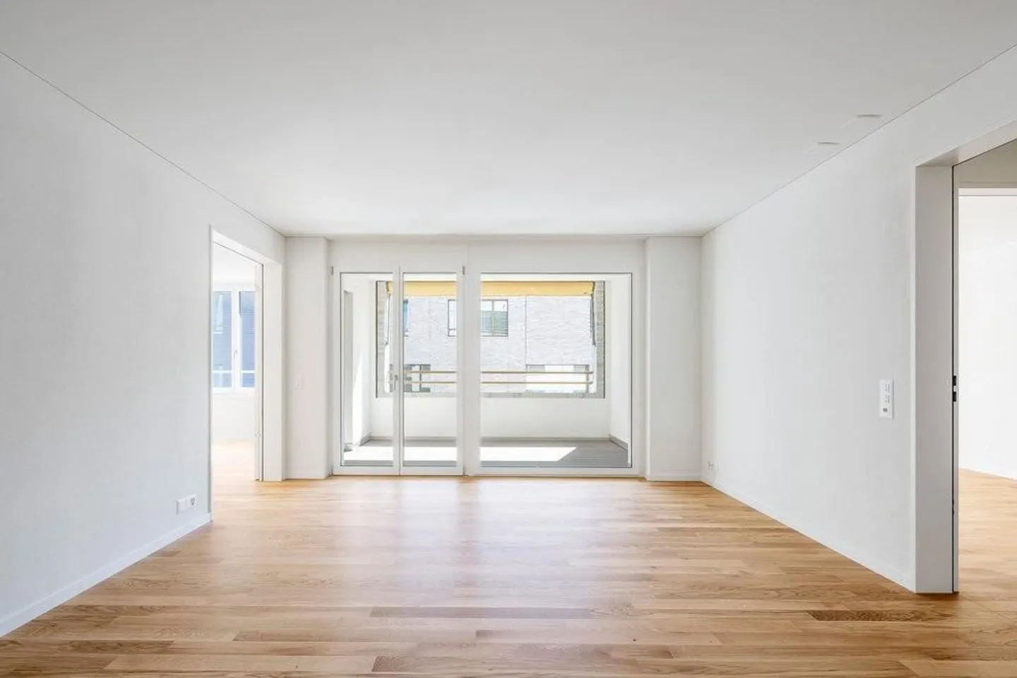Superbe appartement de 3,5 pièces à Münchenbuchsee avec terrasse sur le toit ! - Photo 2 sur 12