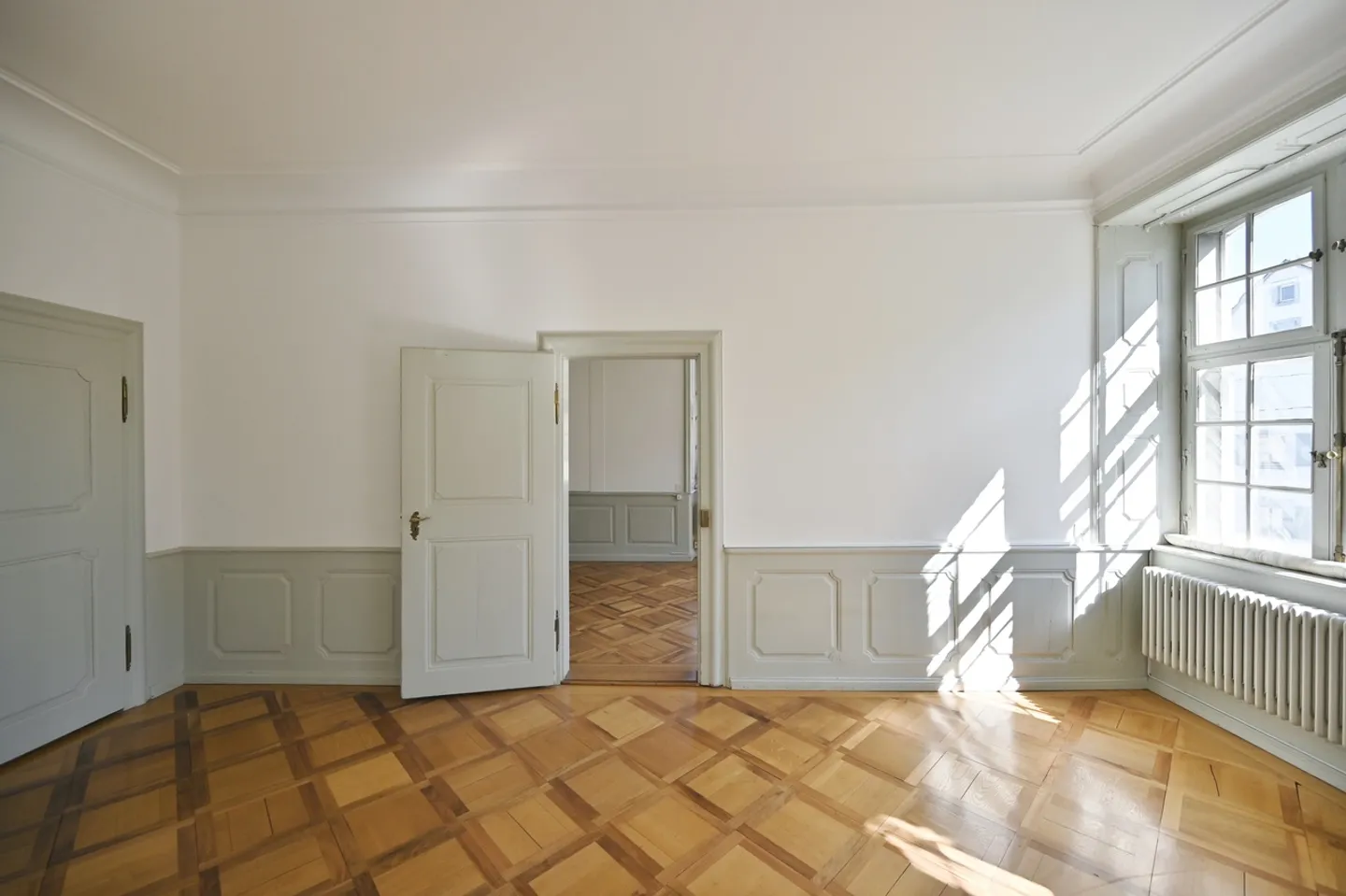 CASA DI CAMPAGNA NEL CUORE DI RIEHEN - VIVERE CON STORIA E CARATTERE - Foto 12 di 14