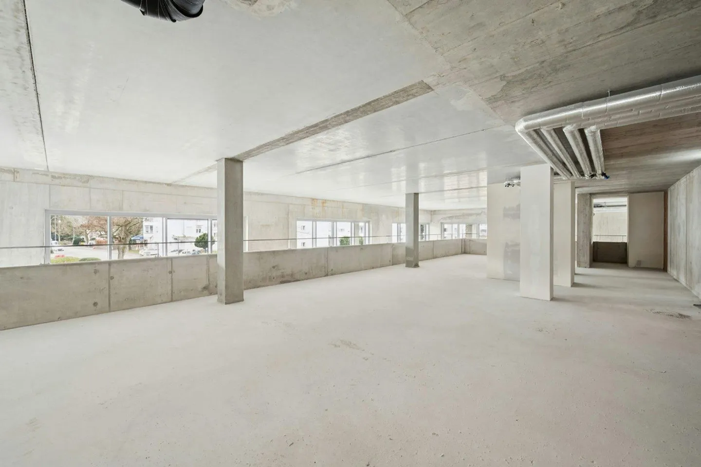 Spazio commerciale spazioso con potenziale per concetti innovativi - Foto 7 di 12