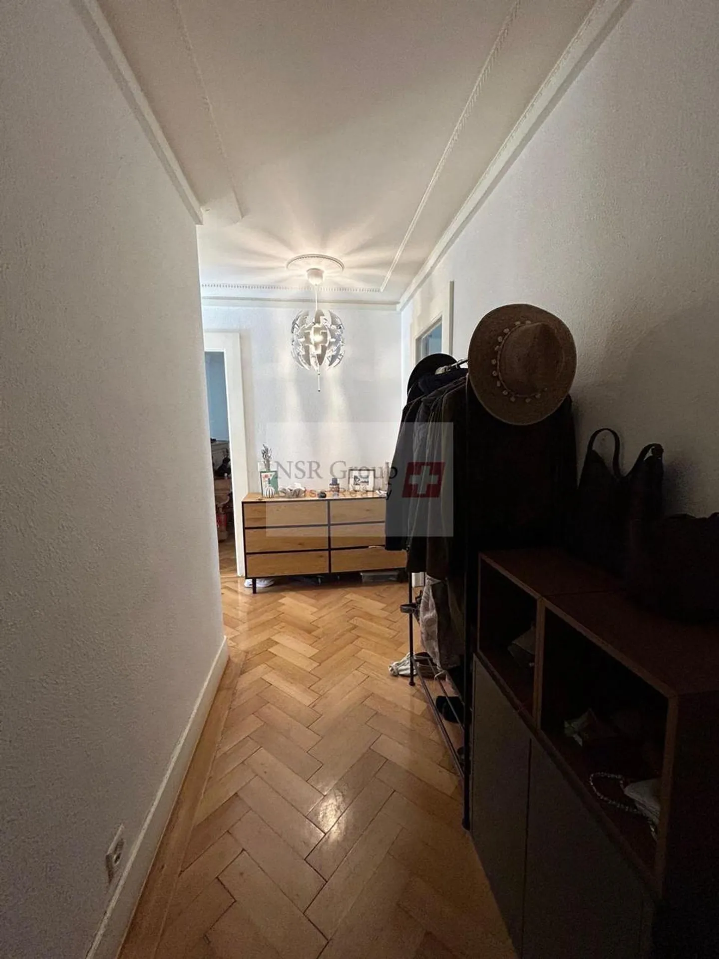 Charmant appartement rénové - Photo 4 sur 6