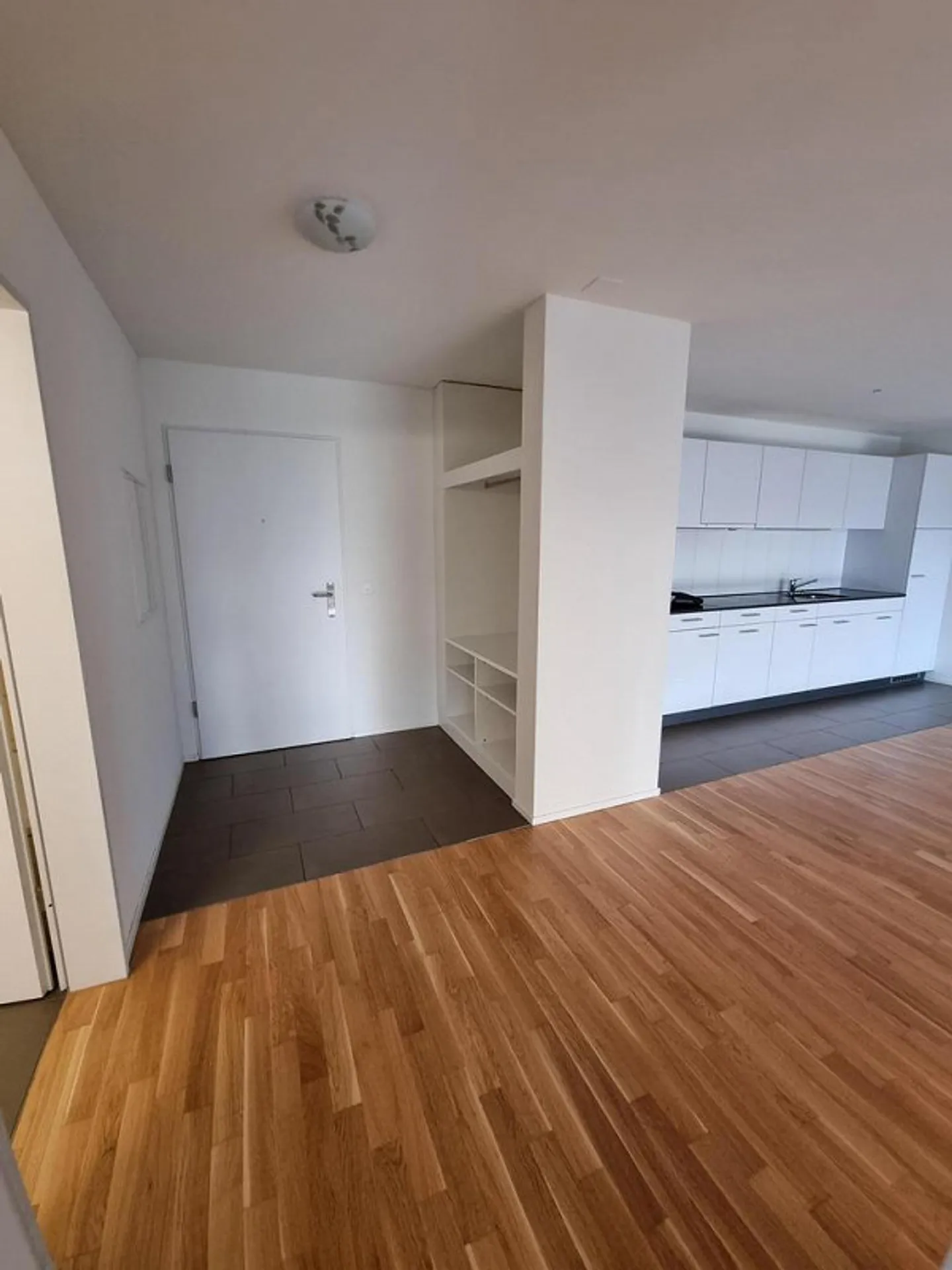 Bell'appartamento di 2,5 stanze in affitto in un quartiere tranquillo - Foto 4 di 6