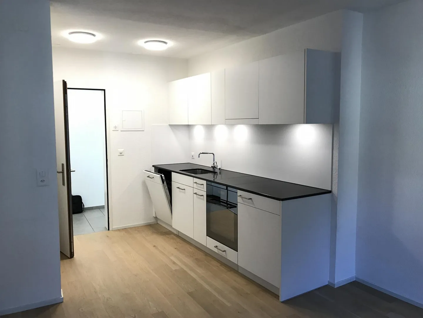 Moderno studio presso l'Obertor - Foto 2 di 4